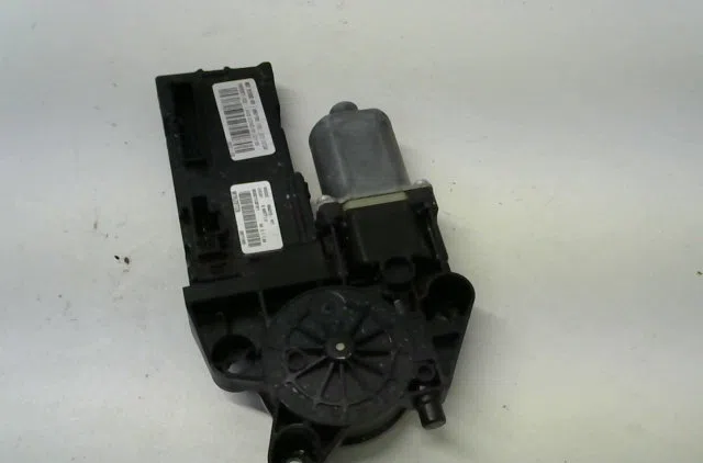 Mecanismemoteur leve-glace avg RENAULT MEGANE III Phase 1 11-2008--01-2012 1.5 DCI 110ch occasion