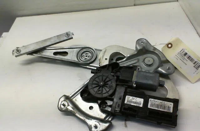Mecanismemoteur leve-glace avg RENAULT MEGANE III Phase 1 11-2008--01-2012 1.9 DCI 130ch occasion