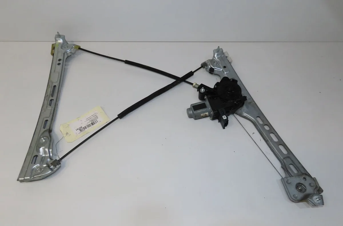 Mecanismemoteur leve-glace avg Renault MEGANE IV 3-5 portes (B9A-M-N_) 1.5 dci 110 (b9a3) (2015) occasion