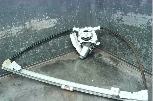 Mecanismemoteur leve-glace avg Renault MEGANE Scenic (JA0-1_) 2.0 i (ja02, ja0g) (1999-1999) occasion