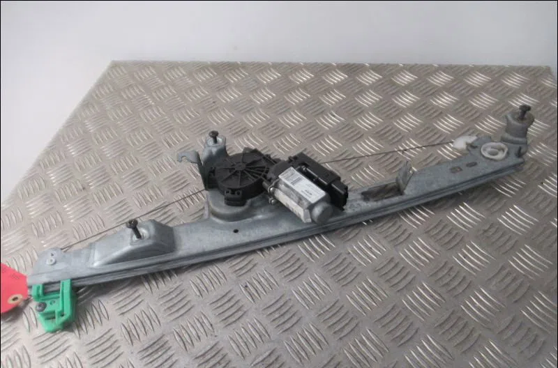 Mecanismemoteur leve-glace avg Renault SCÉNIC II (JM0-1_) 1.5 dci (jm1e, jm16) (2005-2008) 5 portes occasion