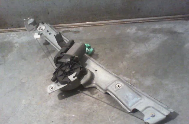 Mecanismemoteur leve-glace avg RENAULT SCENIC II Phase 1 03-2004--09-2006 occasion