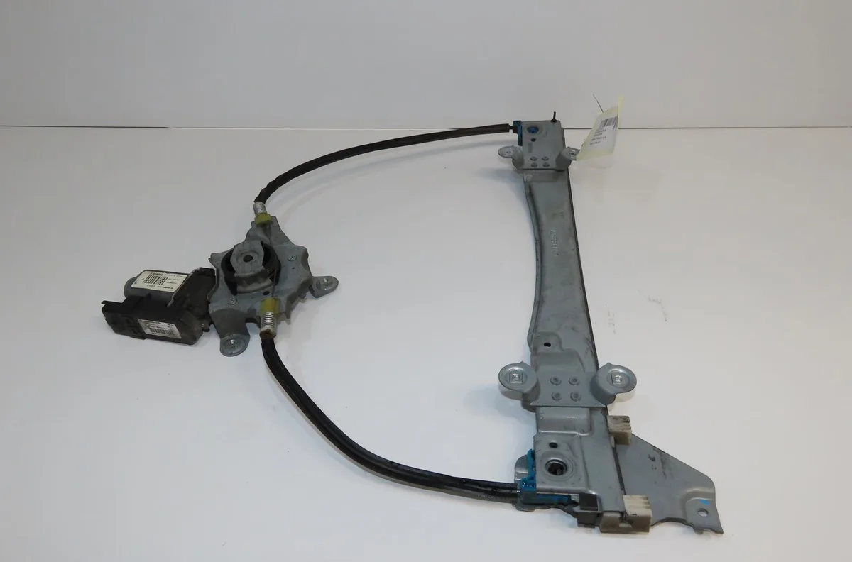 Mecanismemoteur leve-glace avg Renault TWINGO II (CN0_) 1.2 16v (cn0k, cn0v) (2007) 3 portes occasion