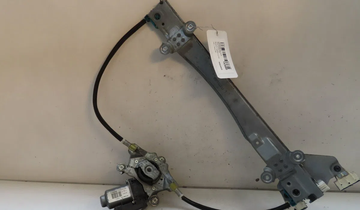 Mecanismemoteur leve-glace avg Renault TWINGO II (CN0_) 1.2 turbo (cn0c, cn0f) (2007-2014) occasion