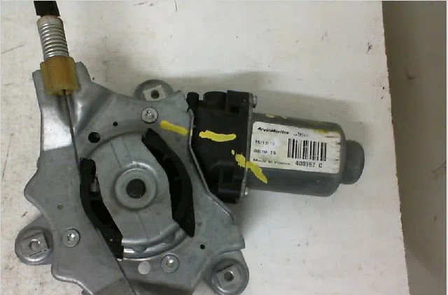 Mecanismemoteur leve-glace avg RENAULT TWINGO II Phase 1 06-2007--11-2011 1.5 DCI 75ch occasion