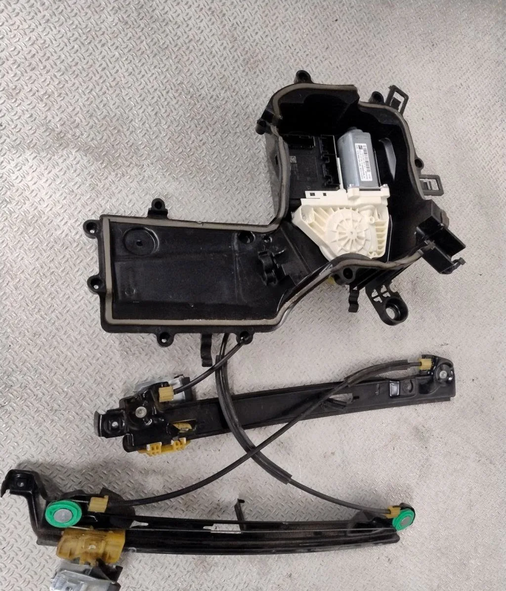 Mecanismemoteur leve-glace avg Seat LEON (1P1) 2.0 tdi (2005-2010) occasion