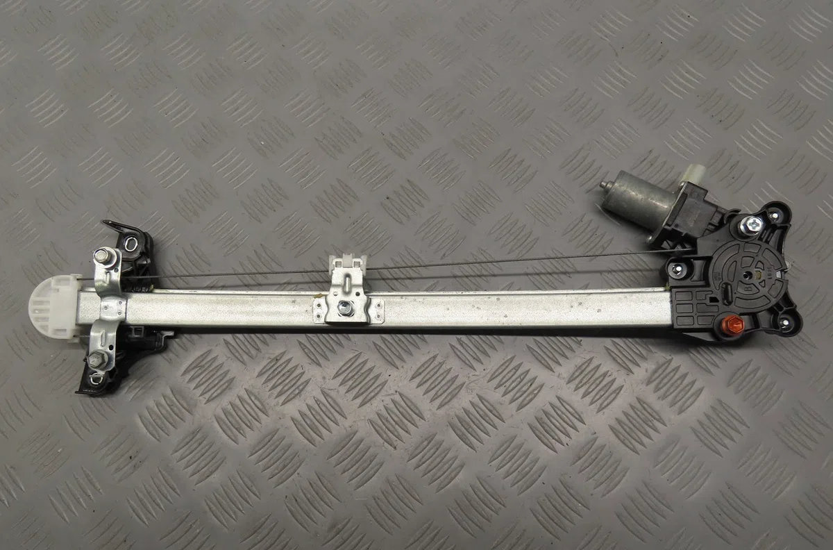 Mecanismemoteur leve-glace avg Suzuki IGNIS III (MF) 1.2 hybrid allgrip (atk412) (2016) occasion
