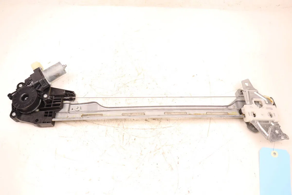 Mecanismemoteur leve-glace avg Suzuki VITARA (LY) 1.4 t allgrip (apk 414) (2015) occasion