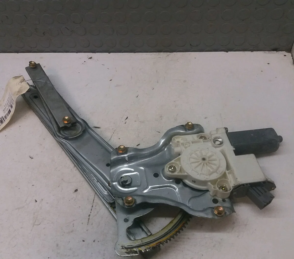 Mecanismemoteur leve-glace avg Toyota AVENSIS Break (_T25_) 2.0 d-4d (cdt250_) (2003-2008) occasion