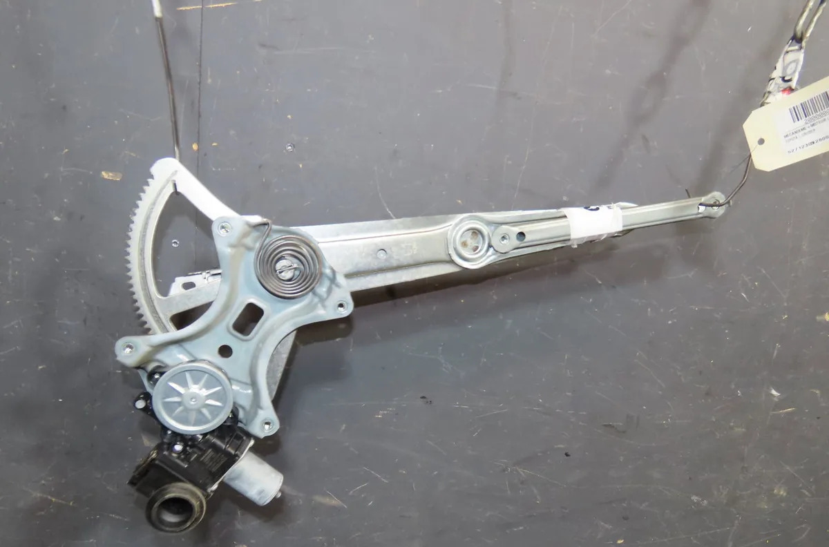 Mecanismemoteur leve-glace avg Toyota LAND CRUISER PRADO (_J15_) 2.8 d-4d (gdj150_, gdj155_, gdj150) (2015) 3 portes occ