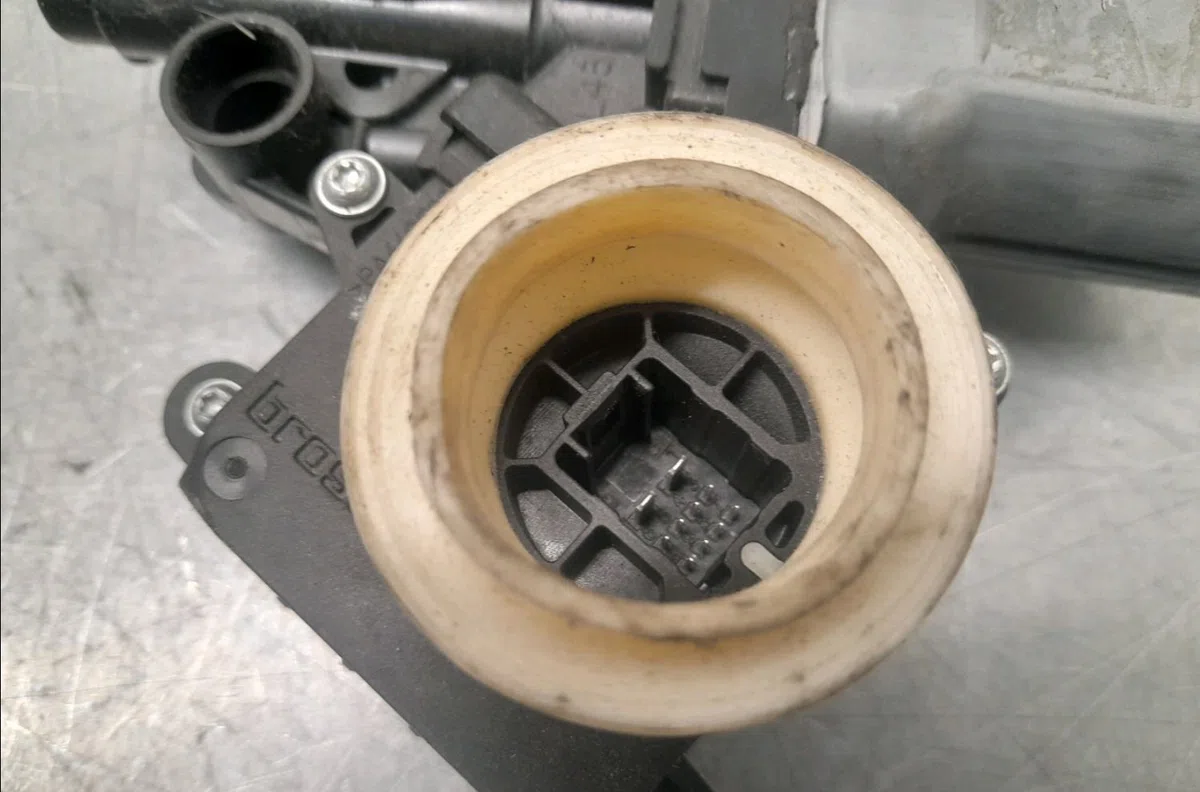 Mecanismemoteur leve-glace avg Toyota YARIS (_P9_) 1.33 vvt-i (nsp90_) (2008-2011) occasion