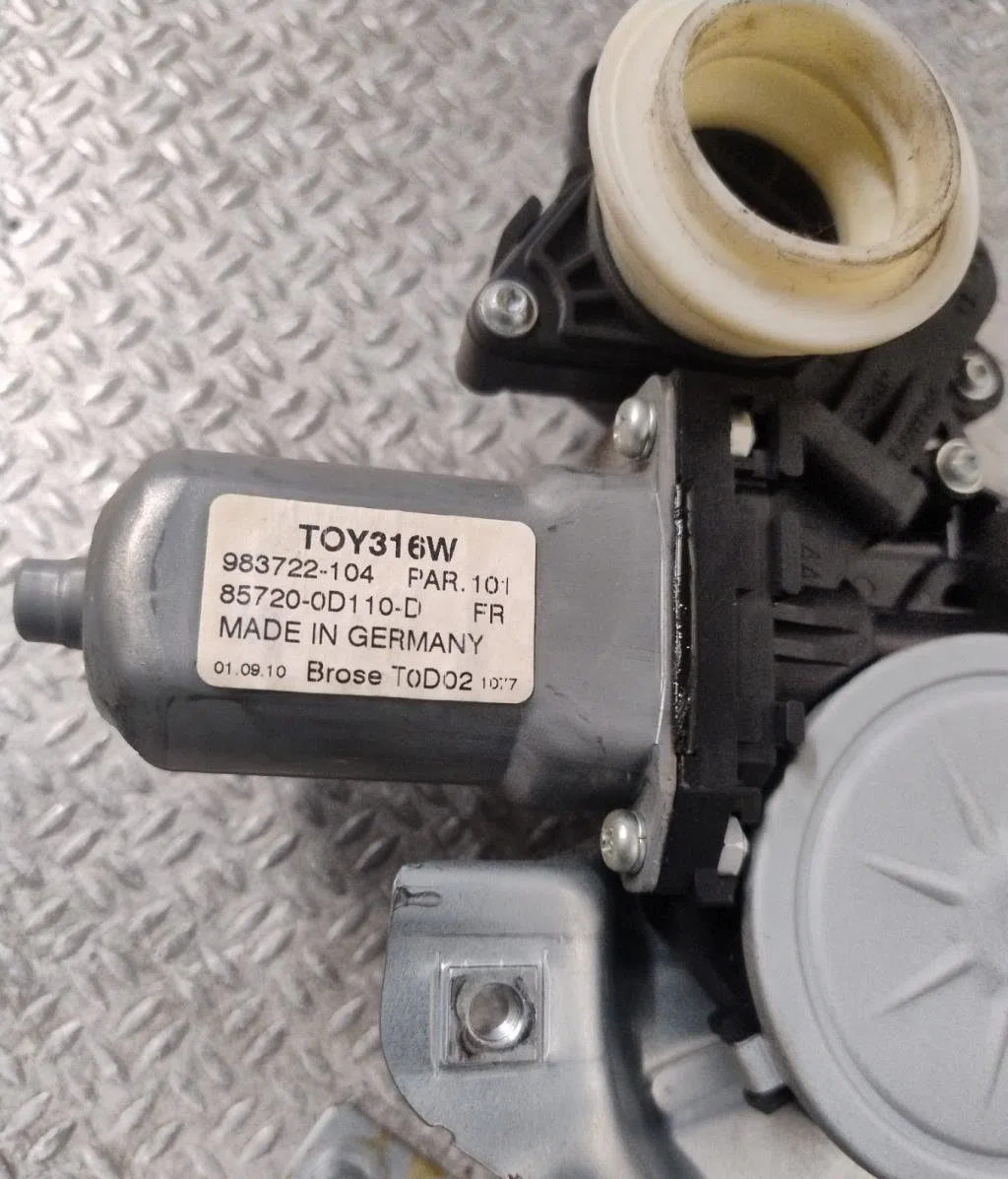 Mecanismemoteur leve-glace avg Toyota YARIS (_P9_) 1.4 d-4d (nlp90_) (2005-2012) occasion