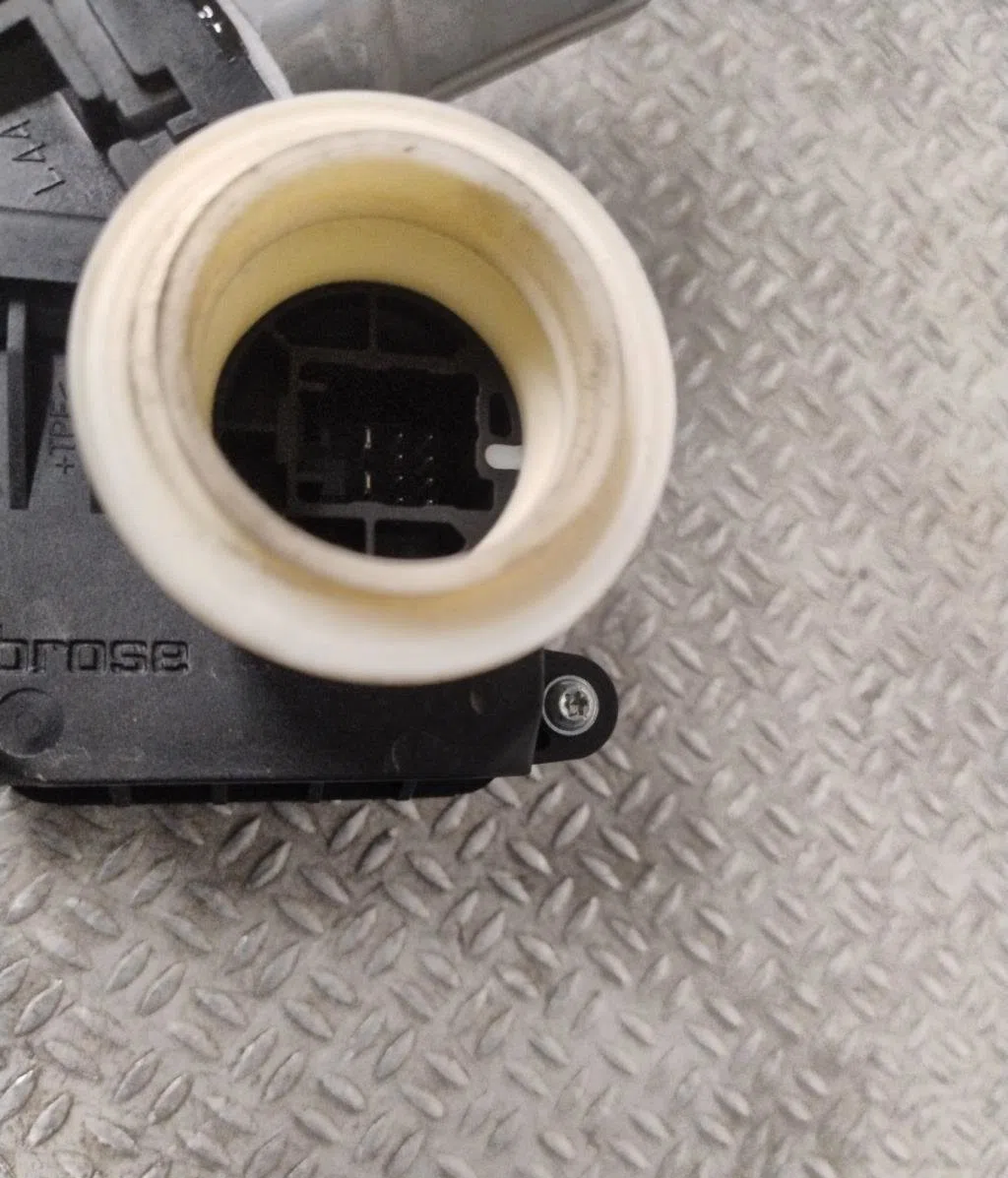 Mecanismemoteur leve-glace avg Toyota YARIS (_P9_) 1.4 d-4d (nlp90_) (2005-2012) occasion