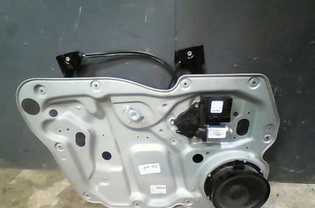 Mecanismemoteur leve-glace avg Volkswagen CADDY III Monospace (2KB, 2KJ, 2CB, 2CJ) 1.9 tdi (2004-2010) occasion