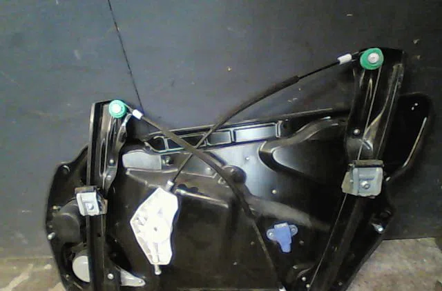 Mecanismemoteur leve-glace avg Volkswagen PASSAT B6 (3C2) 2.0 tdi (2005-2009) occasion