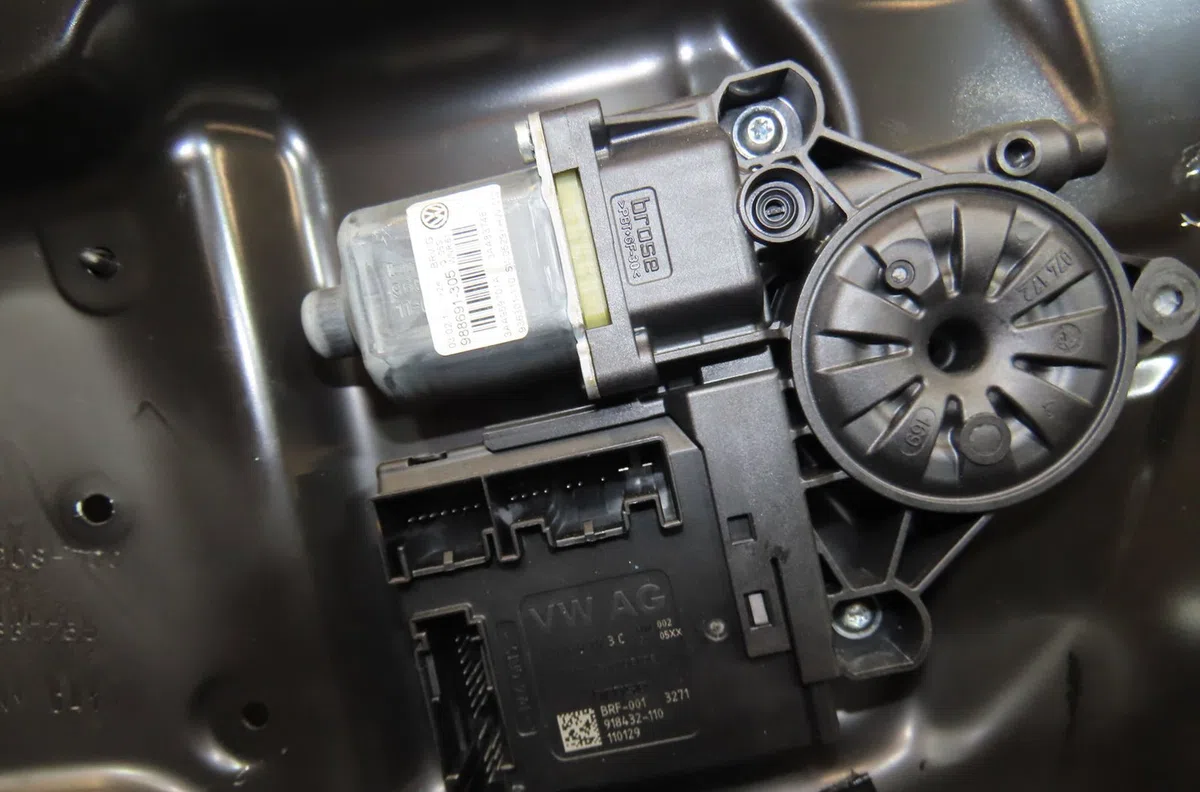 Mecanismemoteur leve-glace avg Volkswagen PASSAT B7 Variant (365) 2.0 tdi (2010-2014) occasion