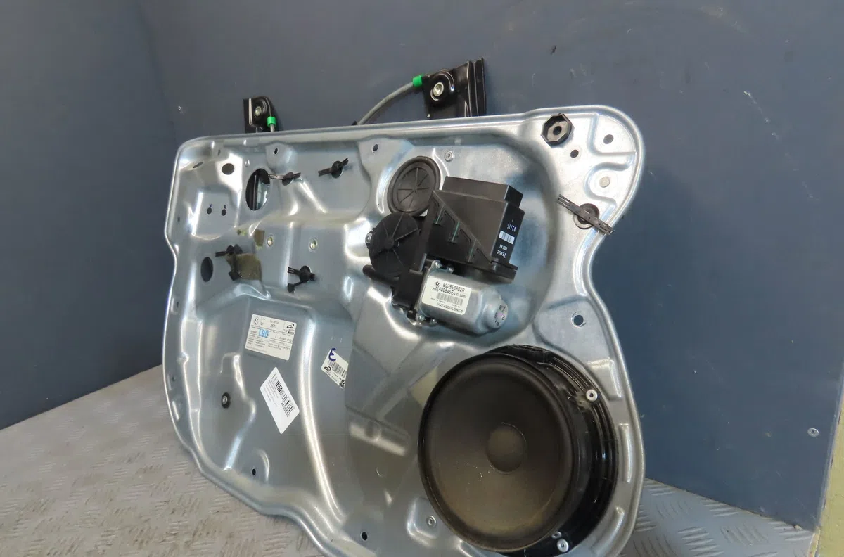 Mecanismemoteur leve-glace avg Volkswagen POLO (9N_, 9A_) 1.4 tdi (2001-2005) occasion