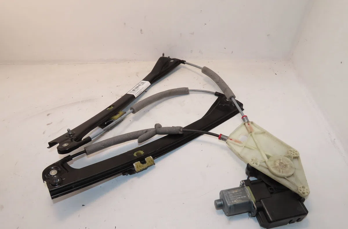 Mecanismemoteur leve-glace avg Volkswagen POLO V (6R1, 6C1) 1.0 (2014) occasion