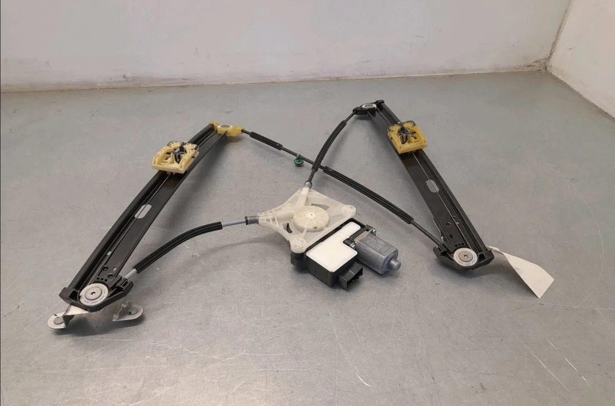 Mecanismemoteur leve-glace avg Volkswagen TAIGO (CS1) Liberty 200 (2006) occasion