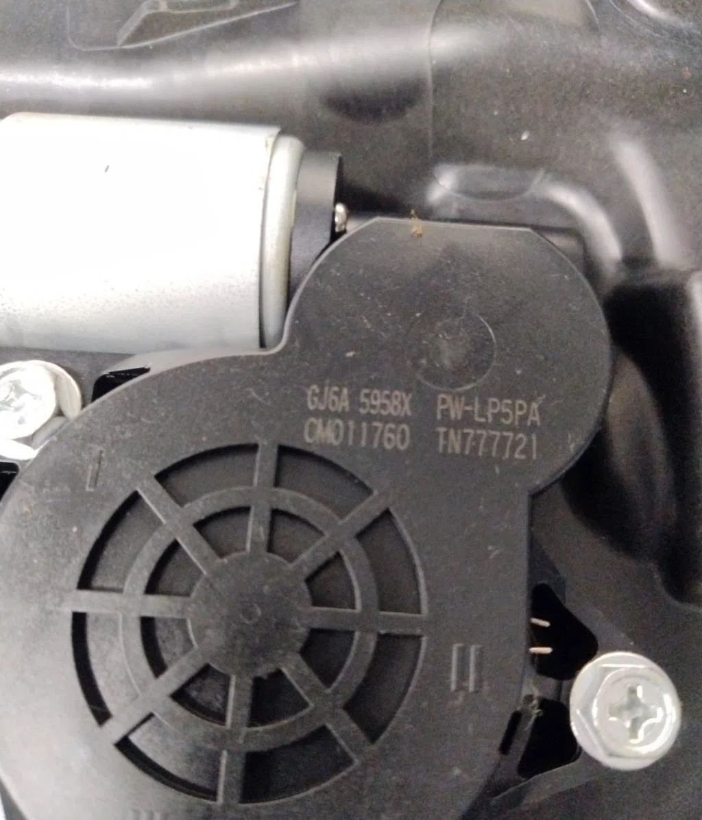 Mecanismemoteur leve-glace porte coulissante d Mazda 3 (BK) 1.6 di turbo (2004-2009) occasion