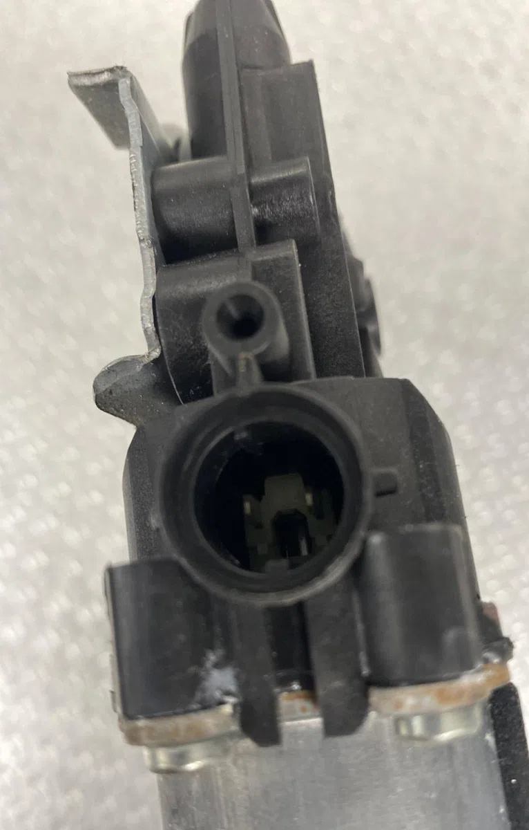 Mecanismemoteur leve-glace porte coulissante d Nissan NOTE (E11, NE11) 1.5 dci (2010-2012) occasion