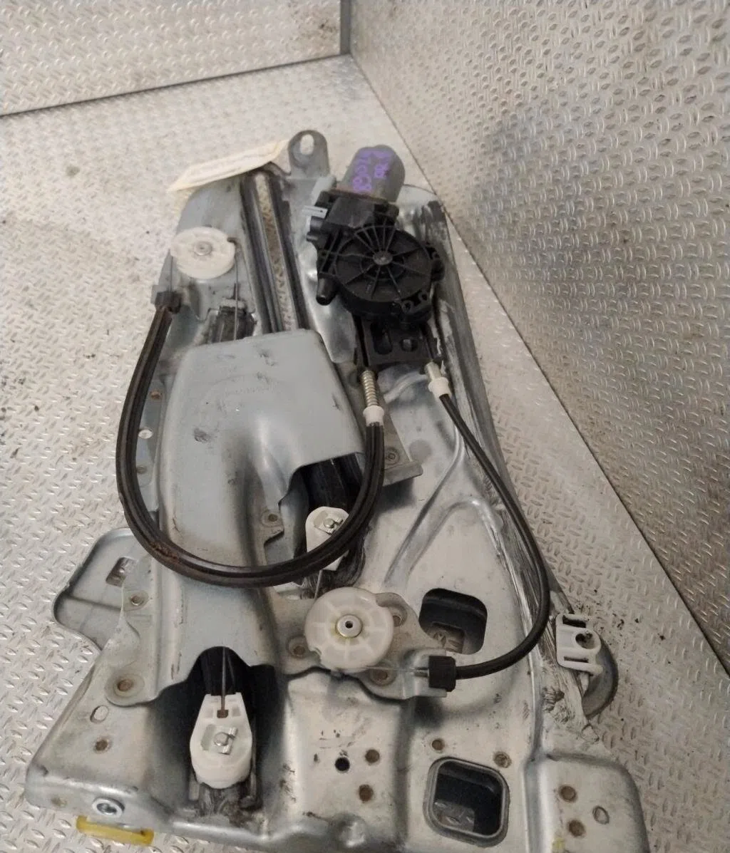 Mecanismemoteur leve-glace porte coulissante d Peugeot 307 CC (3B) 2.0 hdi 135 (2005-2009) occasion