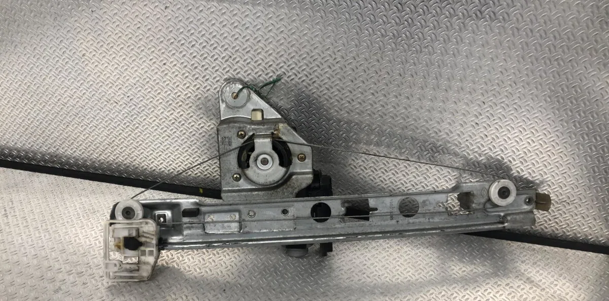 Mecanismemoteur leve-glace porte coulissante d RENAULT MEGANE 2  MEGANE 2 PHASE 1 occasion