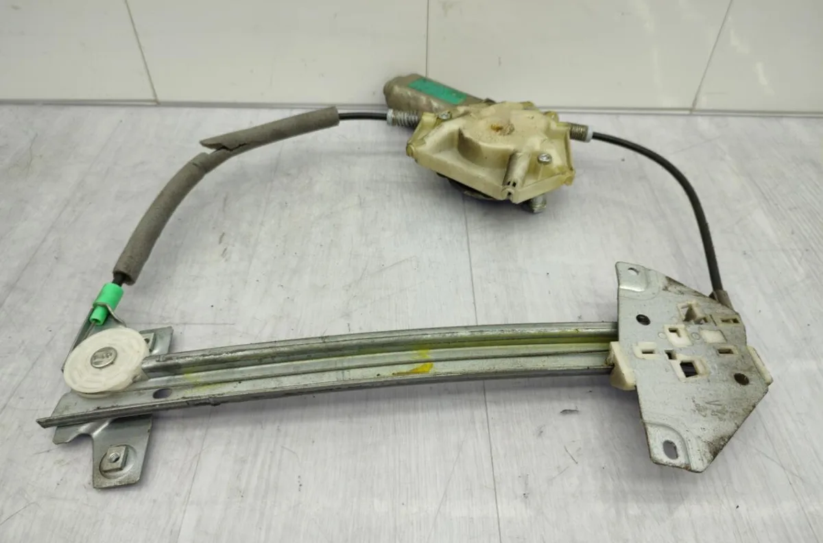 Mecanismemoteur leve-glace porte coulissante d VOLVO V 40 1 PHASE 2 BREAK occasion