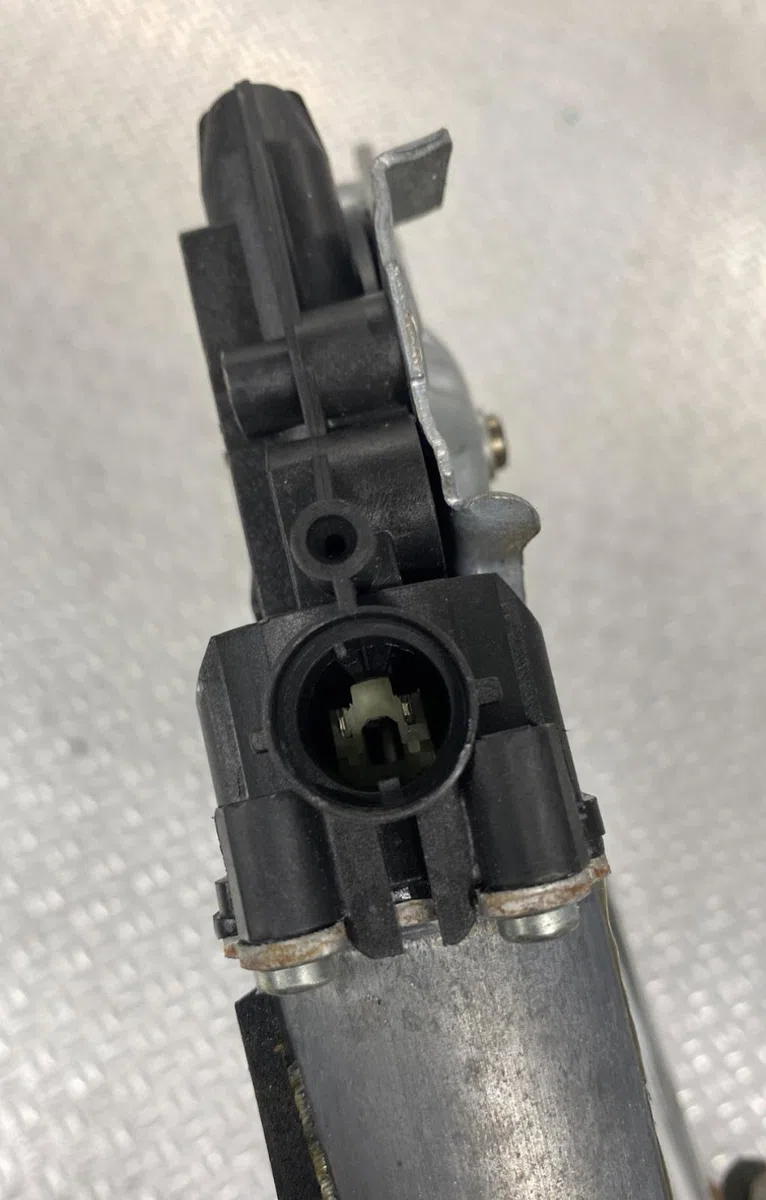 Mecanismemoteur leve-glace porte coulissante g Nissan NOTE (E11, NE11) 1.5 dci (2010-2012) occasion