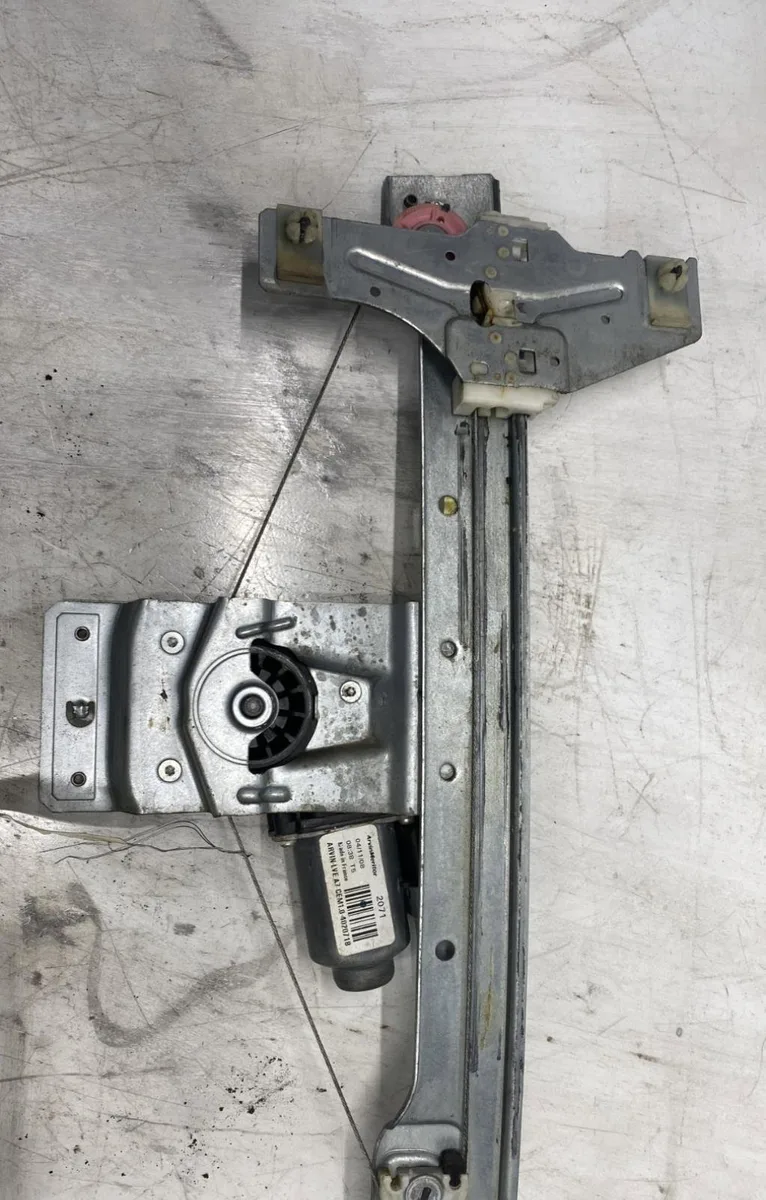 Mecanismemoteur leve-glace porte coulissante g Peugeot 207 SW (WK_) 1.6 hdi (2007-2012) 5 portes occasion