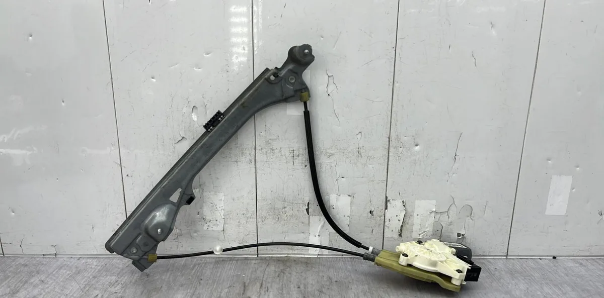 Mecanismemoteur leve-glace porte coulissante g RENAULT LAGUNA 3 PHASE 2 BREAK occasion