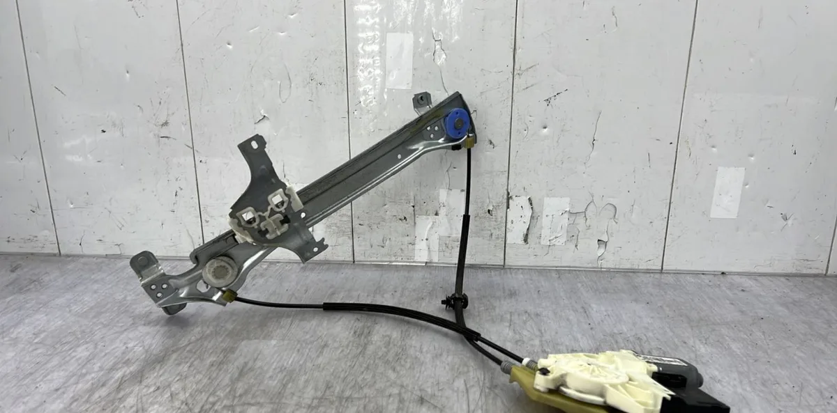Mecanismemoteur leve-glace porte coulissante g RENAULT MEGANE 3 PHASE 3 BREAK occasion