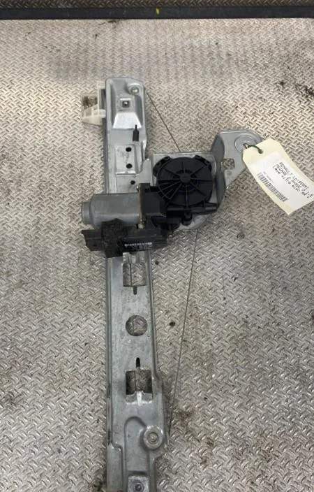 Mecanismemoteur leve-glace porte coulissante g Renault MEGANE II (BM0-1_, CM0-1_) 1.5 dci (bm1e, cm1e) (2005-2008) occas