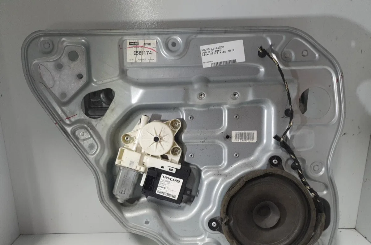 Mecanismemoteur leve-glace porte coulissante g VOLVO V 50 PHASE 1 BREAK occasion