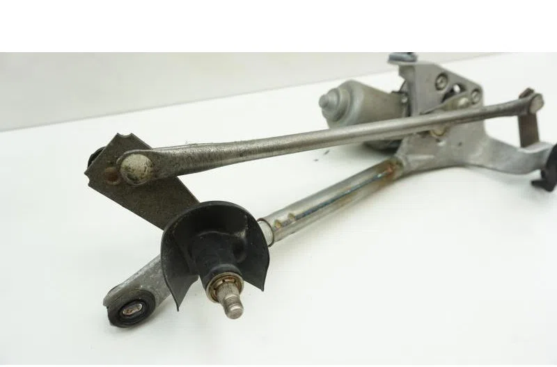 Mot. essuie glace avant pour TOYOTA YARIS II PHASE 2