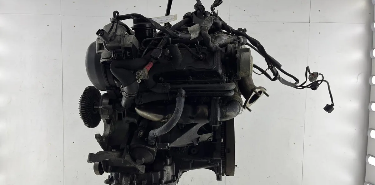 Moteur complet AUDI A4 2 AVANT PHASE 1 BREAK occasion