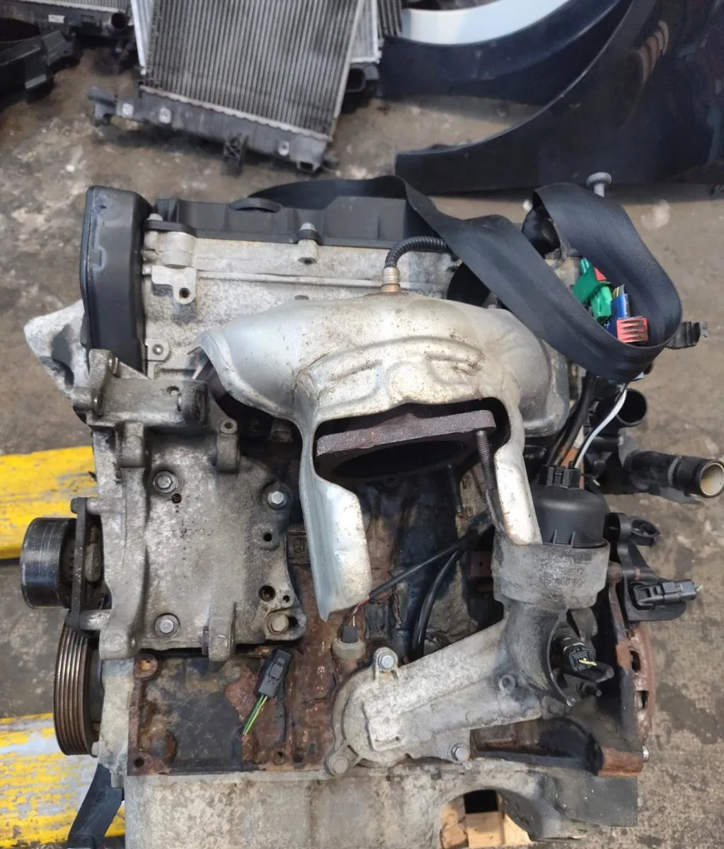 Moteur complet Peugeot 206 CC (2D) 1.6 16v (2dnfuf, 2dnfur) (2000-2007) 2 portes occasion