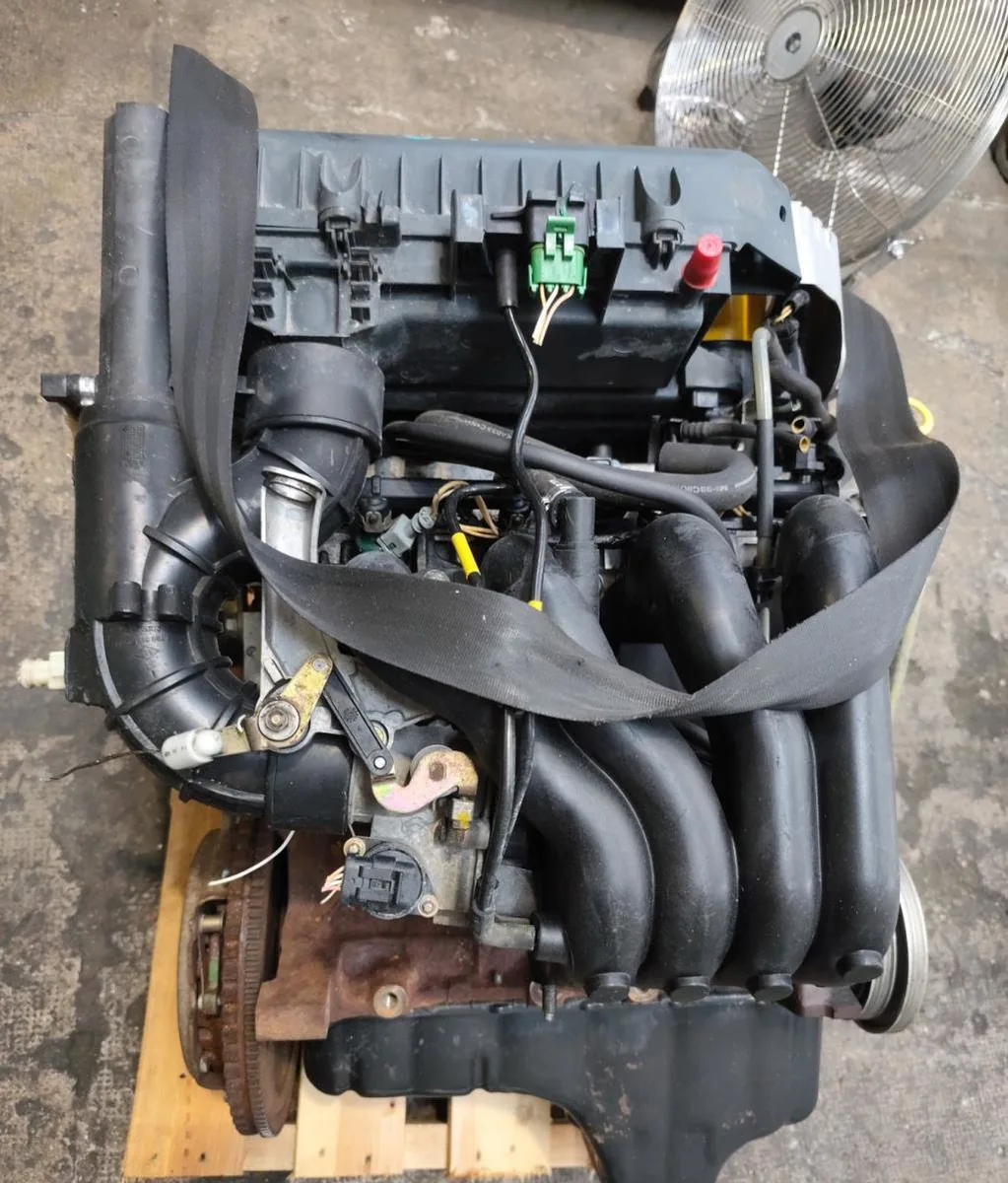 Moteur complet Renault CLIO II (BB_, CB_) 1.4 (b-cb0c, b-cb0s) (1998-2005) occasion