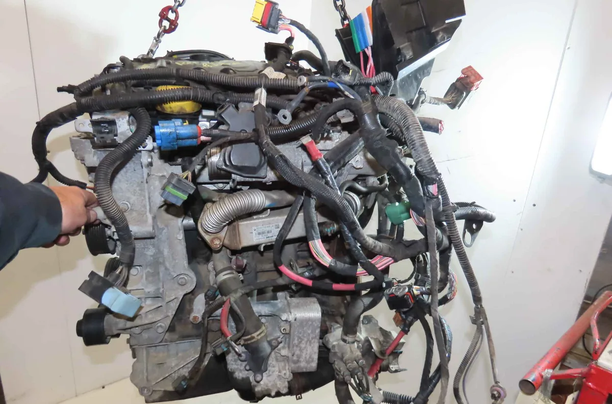 Moteur complet RENAULT LATITUDE occasion