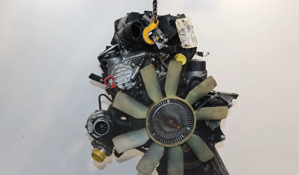 Moteur diesel Mercedes-benz SPRINTER 2-t Camionnette (B901, B902) 208 cdi (901.661, 901.662, 902.661, 902.662) (2000-200