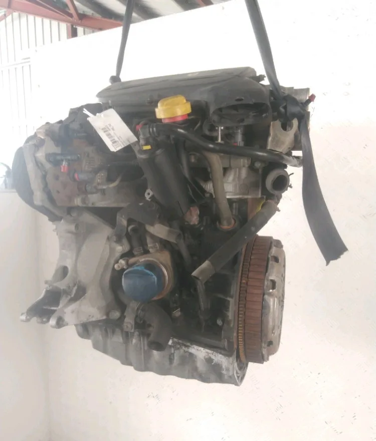 Moteur diesel Renault TRAFIC II Camionnette (FL) 1.9 dci 80 (fl0b) (2001-2006) occasion