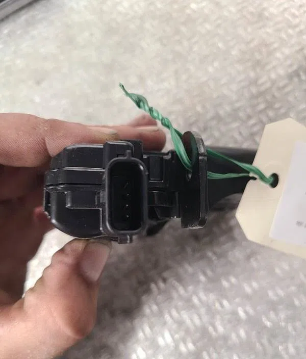 Moteur electrique de hayon-coffre Dacia DUSTER (HM_) 1.0 lpg (hmmt) (2019) occasion