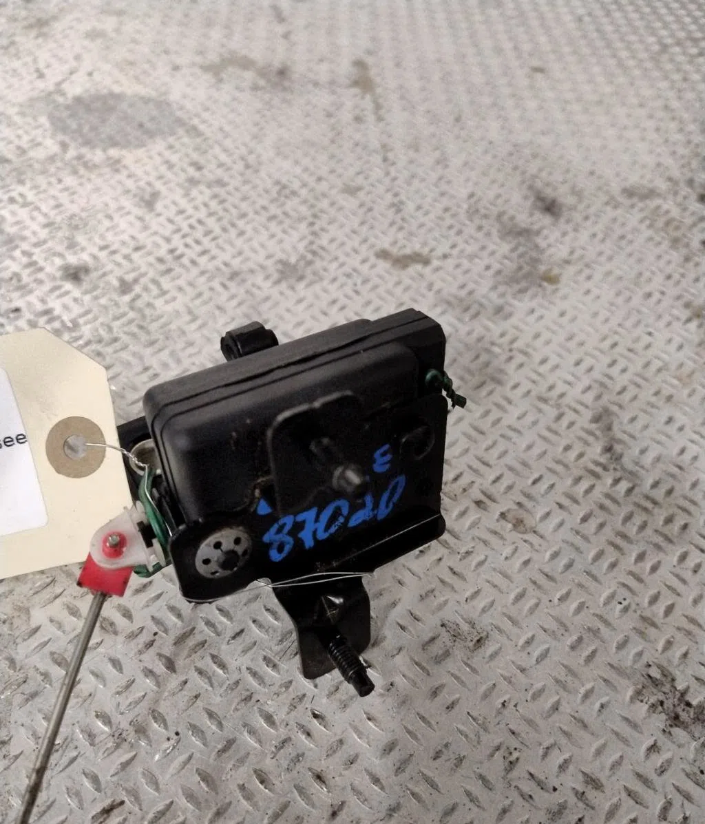 Moteur electrique de hayon-coffre DACIA SANDERO 1  0 occasion