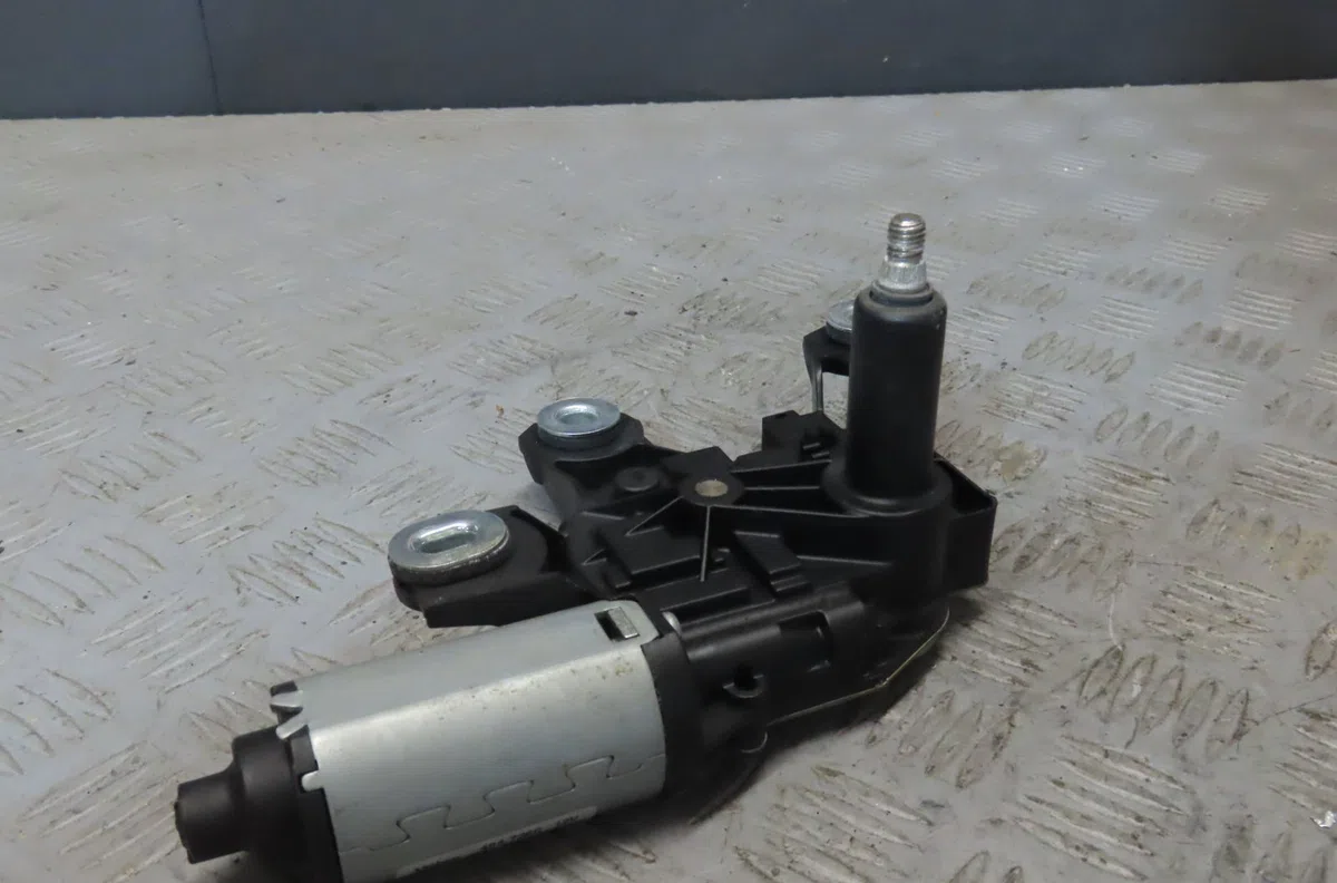 Moteur electrique de hayon-coffre FORD FIESTA 2007 occasion