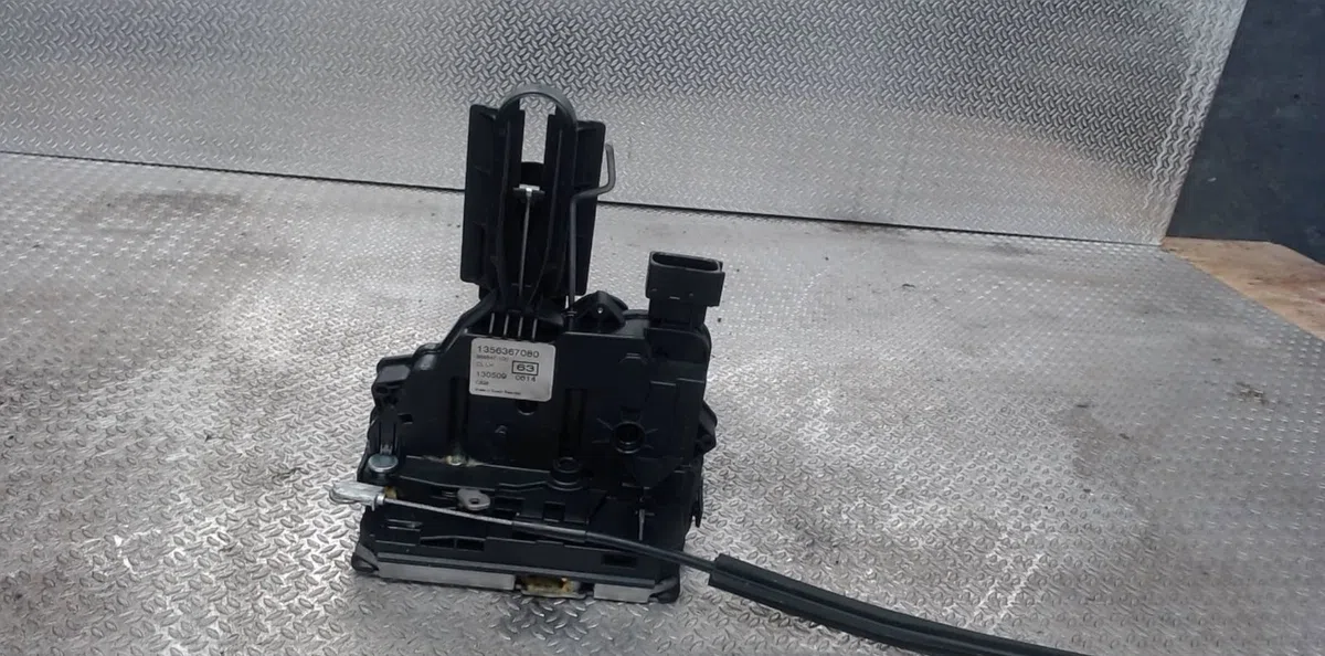 Moteur electrique de hayon-coffre PEUGEOT BIPPER occasion