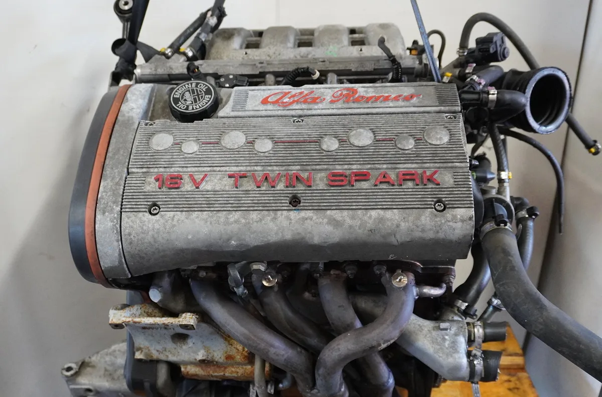 Moteur essence Alfa romeo SPIDER (916_) 2.0 t.spark 16v (916s2c00) (1995-2005) occasion