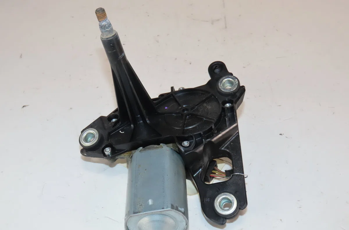 Moteur essuie-glace ar droit Mini MINI CLUBMAN (R55) Cooper d (2007-2010) occasion