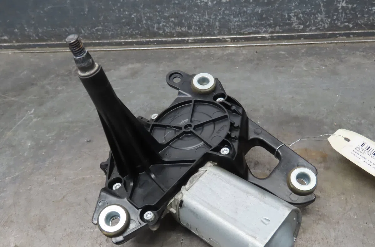 Moteur essuie-glace ar droit Mini MINI CLUBMAN (R55) One d (2010-2014) occasion