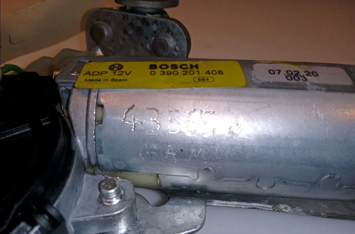 Moteur essuie-glace ar droit Peugeot PARTNER Monospace (5_, G_) 1.4 (1996-2015) occasion