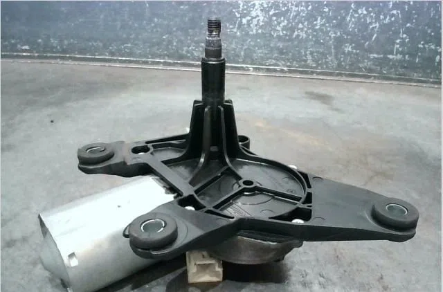 Moteur essuie-glace ar droit Renault TRAFIC II Autobus-Autocar (JL) 1.9 dci 80 (jl0b) (2001-2006) occasion